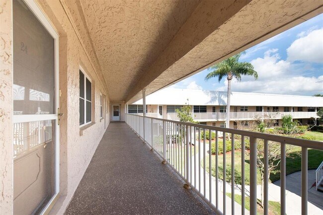 Building Photo - 10032 65th Ave N