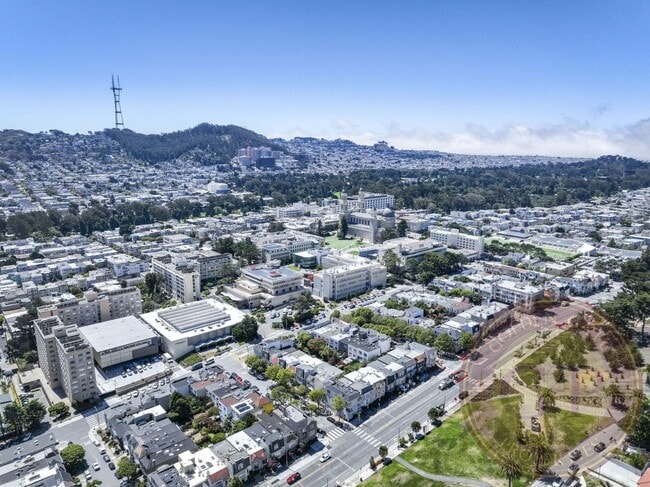 Building Photo - Lone Mountain - 3 BR, 2 BA House 2,185 Sq....