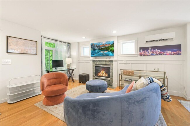 Building Photo - 4311A Linden Ave N