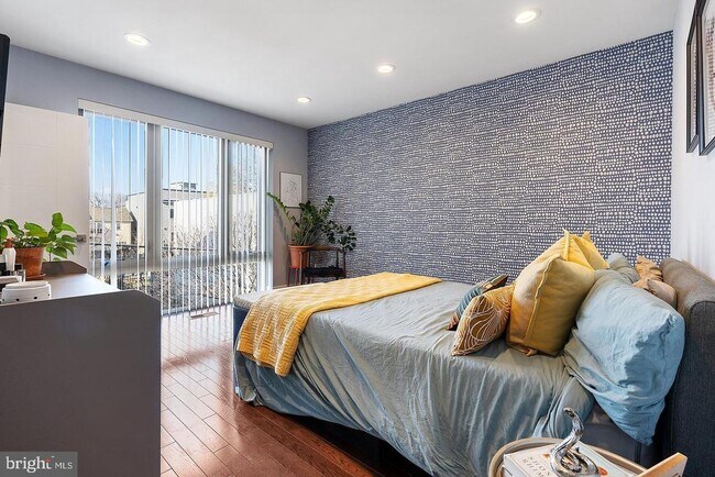 Building Photo - 1333 N 7th St