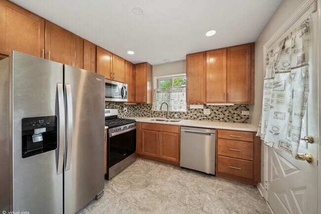 Building Photo - 5320 Suffield Ct