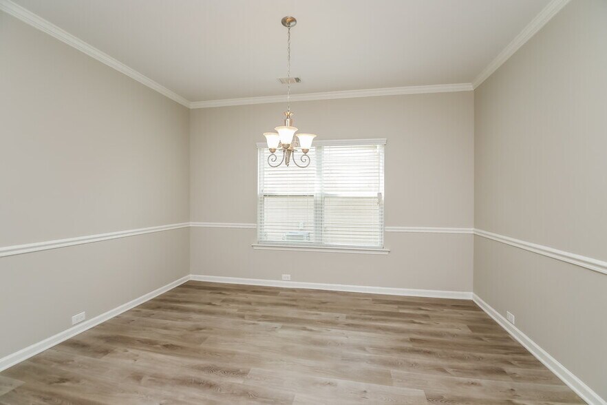 Building Photo - 55 Bollen Ln