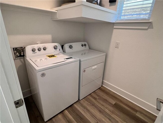 Building Photo - 1611 Cottage Dr