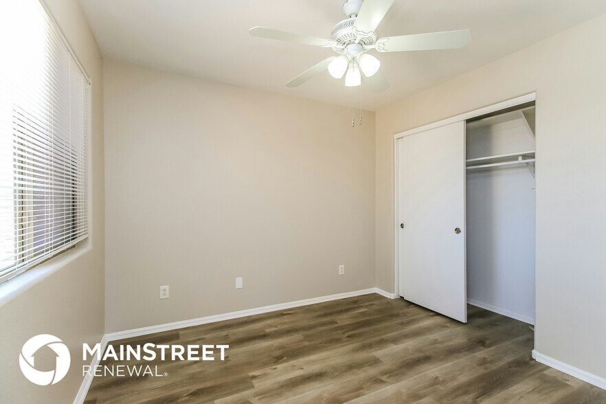 Building Photo - 41889 W Sunland Dr