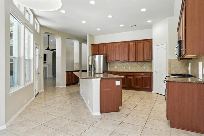 Building Photo - 208 Raindance Cove