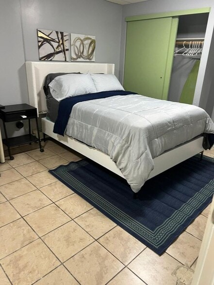 Building Photo - 305 E Mt Eden Ave