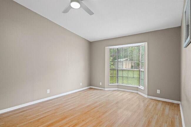 Building Photo - 1601 Faro Dr