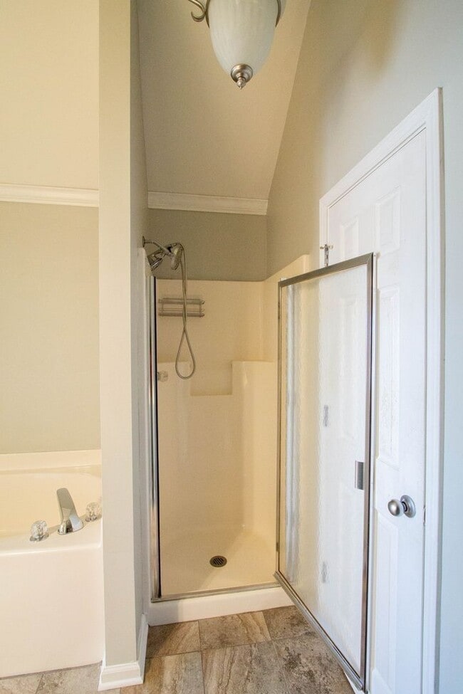 Building Photo - 157 Hayesbury Ct