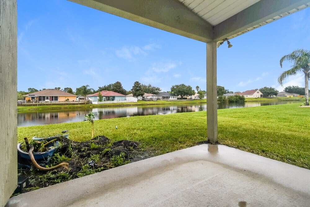 Building Photo - 10189 Carriage House Ct