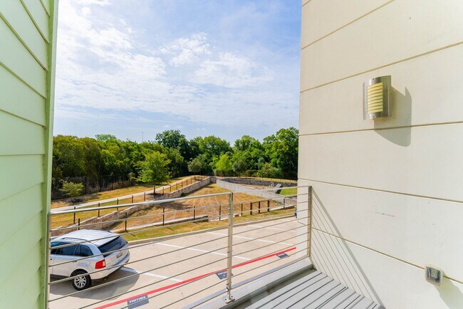 Building Photo - Discover the Ultimate in South Austin Living at Skybridge Lofts - Modern 2 Bedroom, 2.5 Bathroom ...