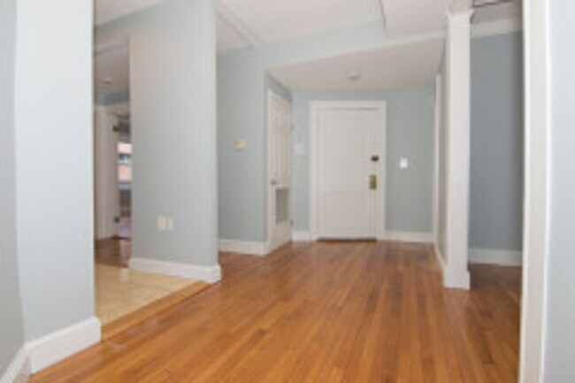 Building Photo - 41 Boulevard Terrace