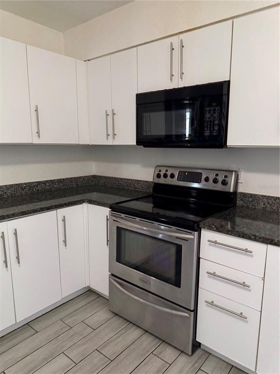 Building Photo - 204 6th Jpv St