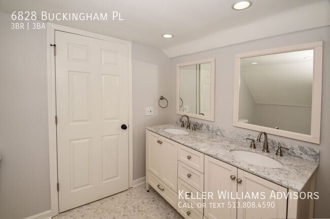 Building Photo - 6828 Buckingham Pl