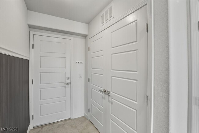 Building Photo - 4971 Aitana Ave