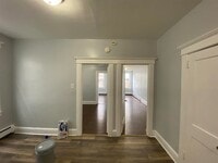 Building Photo - 126 W 19th St