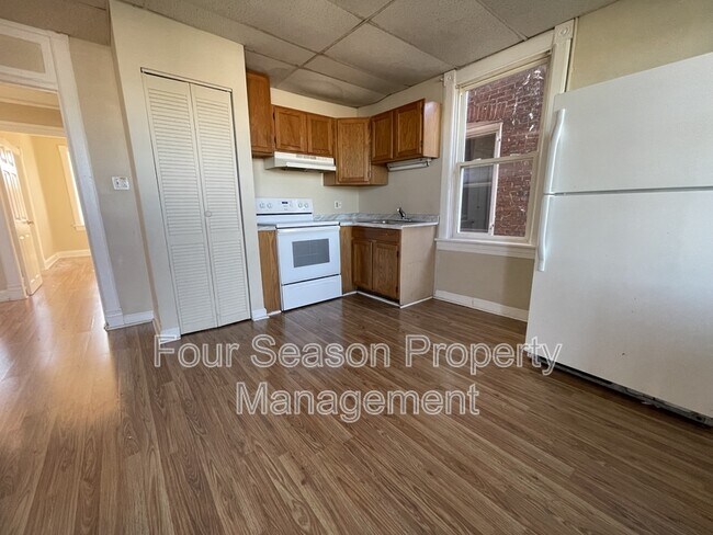 Building Photo - 616 W Franklin St