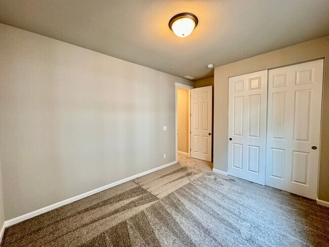 Building Photo - 7467 87th Dr NE