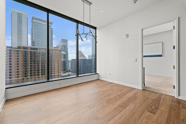 Building Photo - 210 Lavaca St