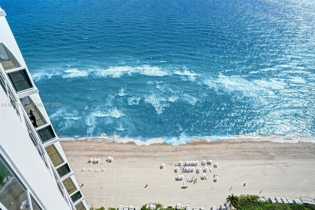 Building Photo - 18101 Collins Ave