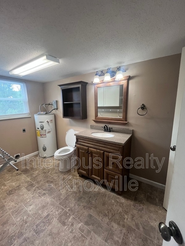 Building Photo - 405 Iroquois Ln