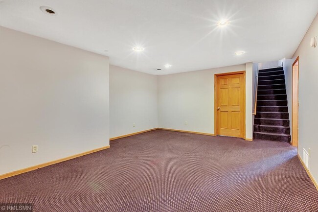 Building Photo - 309 Wilson Ave SE