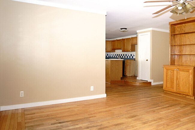 Building Photo - Three Bedroom Home in the Heart of Port Royal