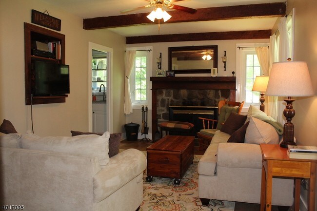 Building Photo - 920 Ridge Rd