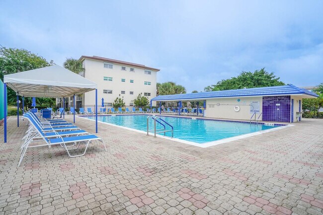 Building Photo - 3201 Portofino Point