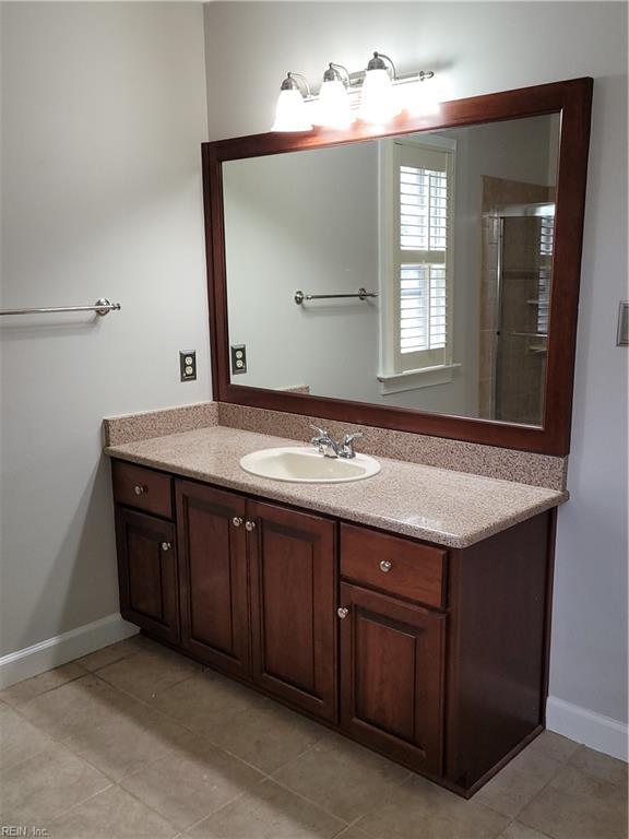 Building Photo - 464 Westover Mews