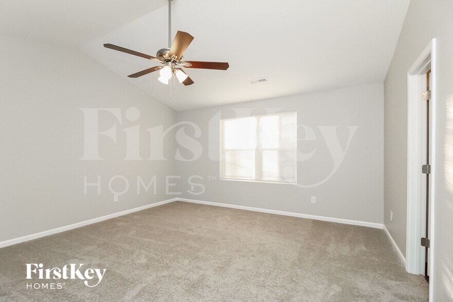 Building Photo - 231 Creekstone Ct