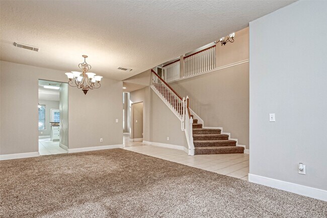 Building Photo - 11011 Sprucedale Ct