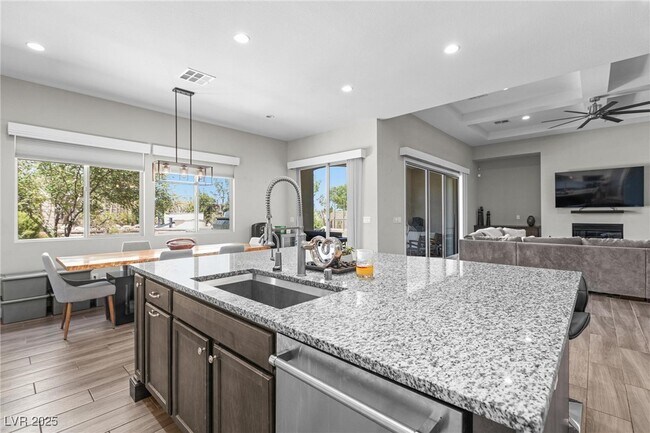 Building Photo - 12162 Dorada Coast Ave
