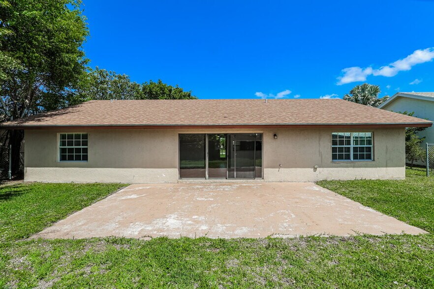 Building Photo - 9702 Nevada Pl