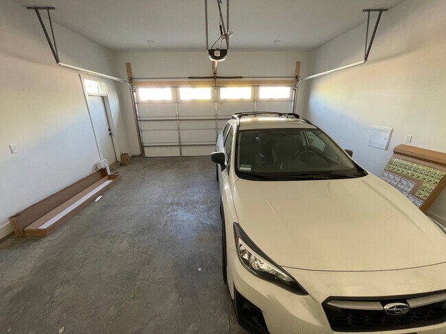 Building Photo - 1348 Slayton St