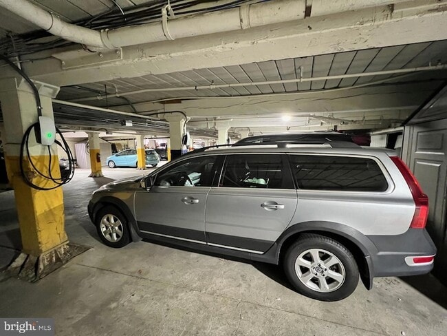 Building Photo - 1147-53-1153 N 4th St