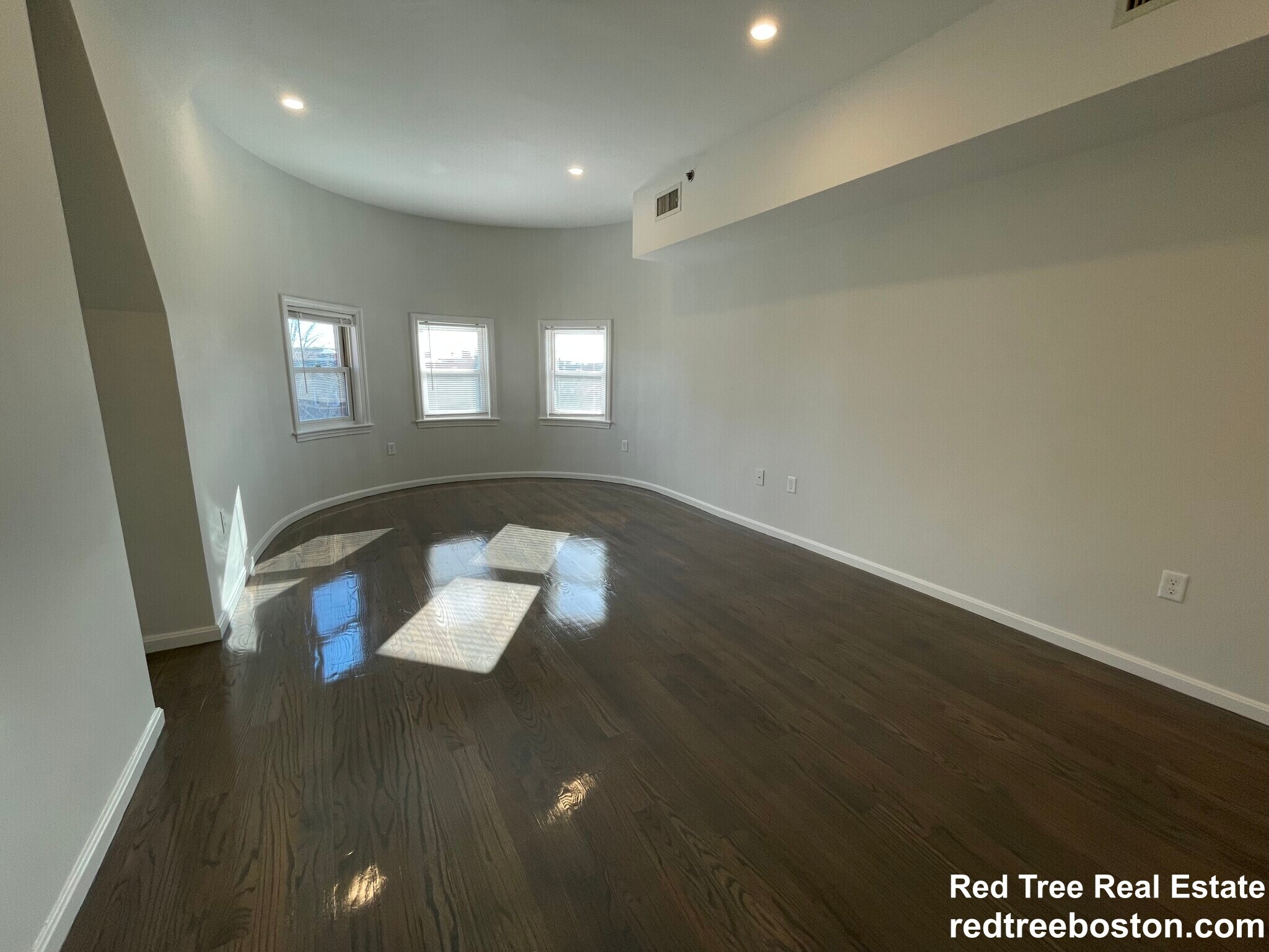 Building Photo - 1406 Beacon St