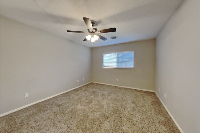 Building Photo - 4935 Pecan Grove Dr