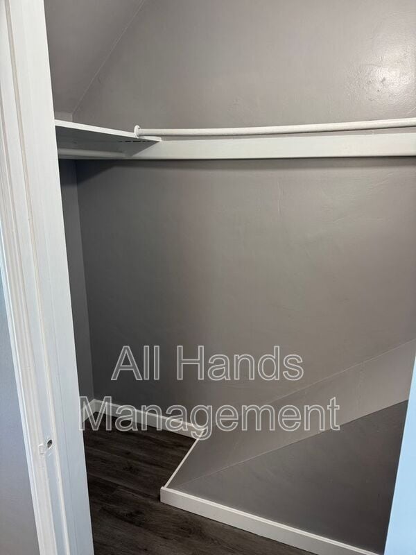 Building Photo - 5117 E The Toledo