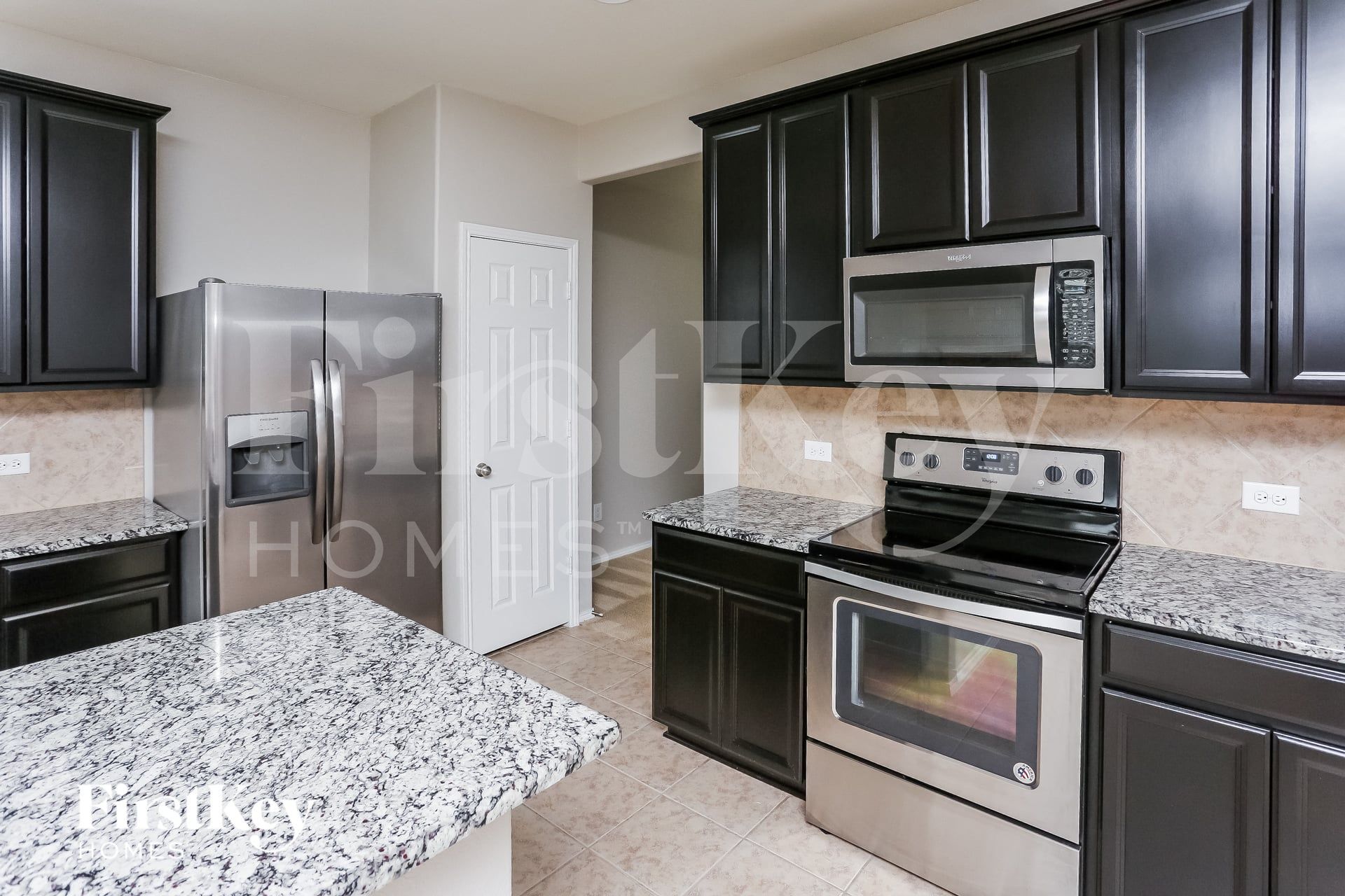 Building Photo - 2042 Avondown Rd