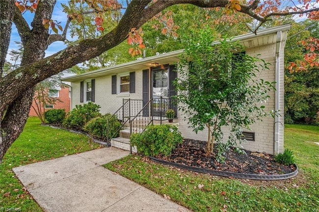 Building Photo - Summit Property