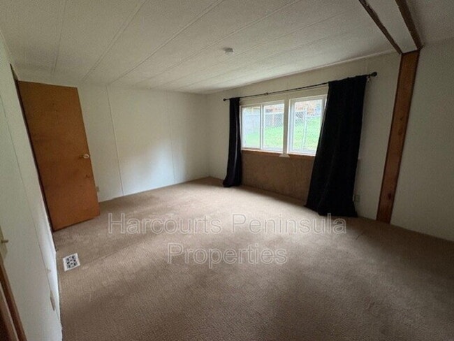 Building Photo - 8371 WA-303