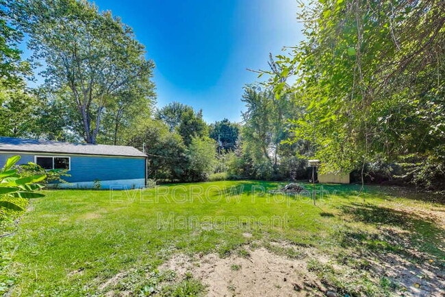 Building Photo - 3713 W 98th St