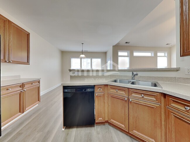 Building Photo - 112 Spalding Ln