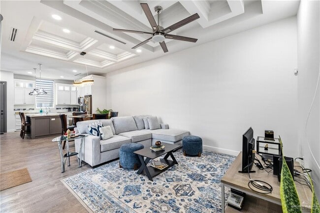 Building Photo - 18 S Marla Ct