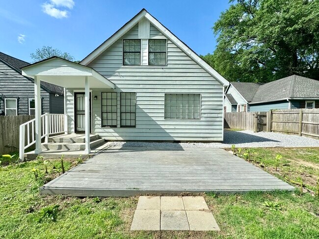 Building Photo - 3557 Kearney Ave