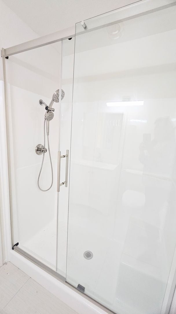 Building Photo - Gorgeous Remodeled 3bed 3bath 2 car garage...