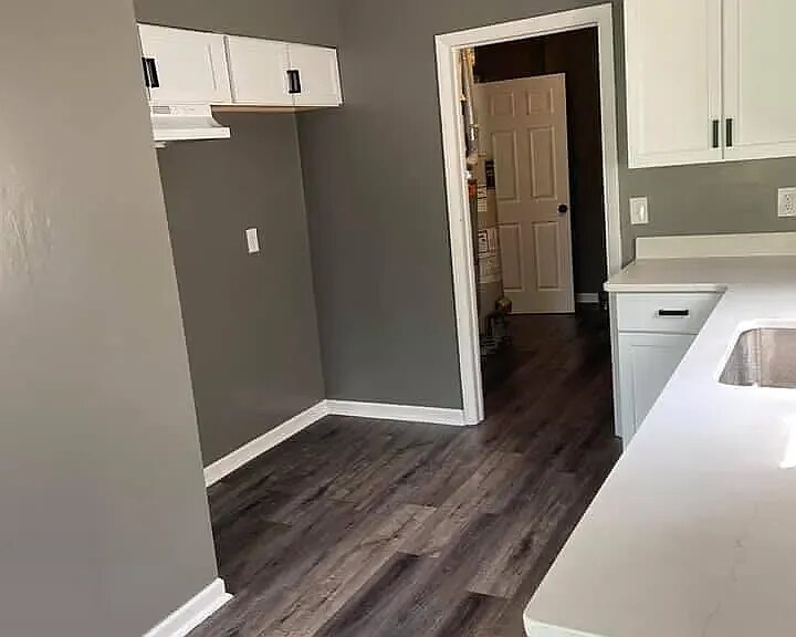 Building Photo - 20270 Hollywood St