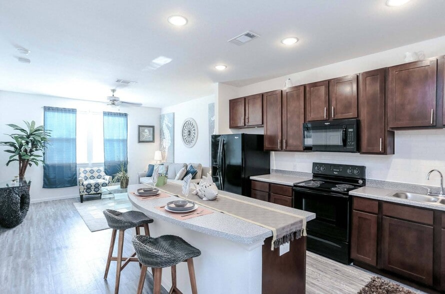 Primary Photo - The Cove Apartments