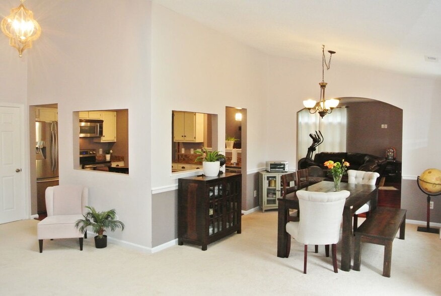 Building Photo - 2621 Meckley Ct