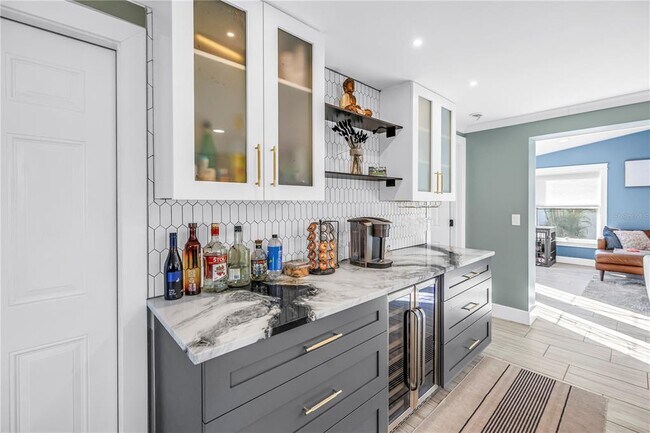 Building Photo - 354 74th Ave NE